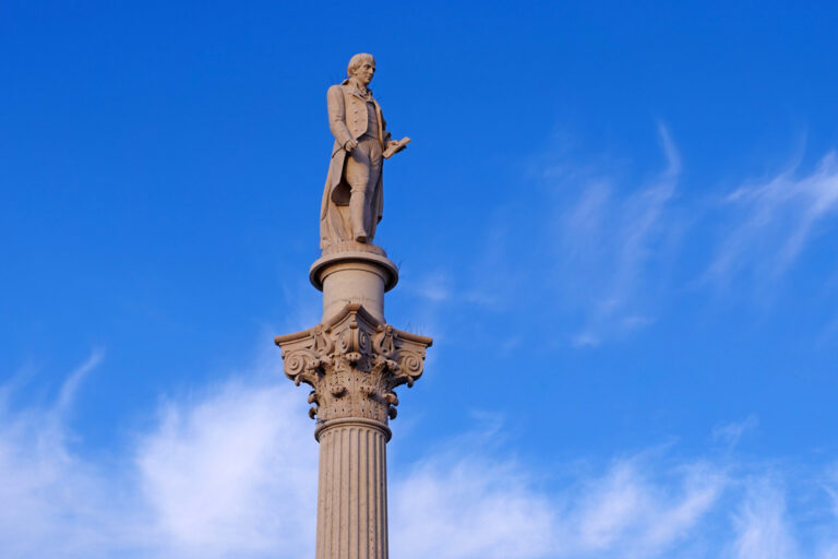 Praça de Bocage - estátua