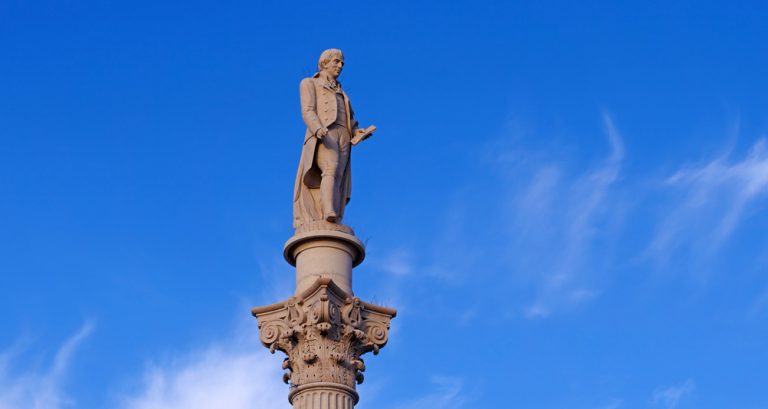 Praça de Bocage - estátua