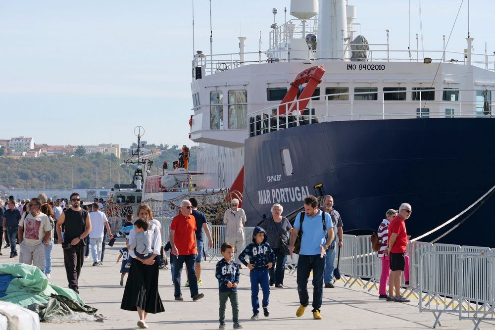 Visitas escolares aos navios Sagres e Mar Portugal - Semana do Mar