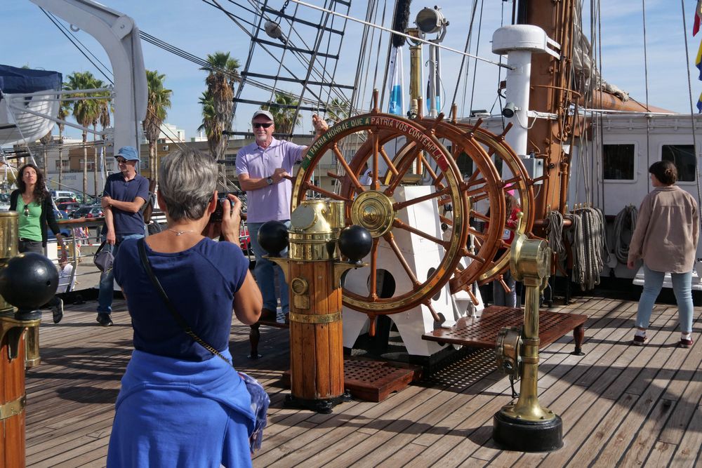 Visitas escolares aos navios Sagres e Mar Portugal - Semana do Mar
