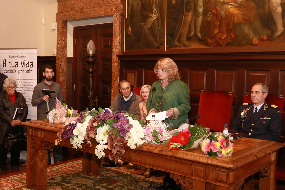 A Tua Vida Contada por Mim - livro de Leonor Campos