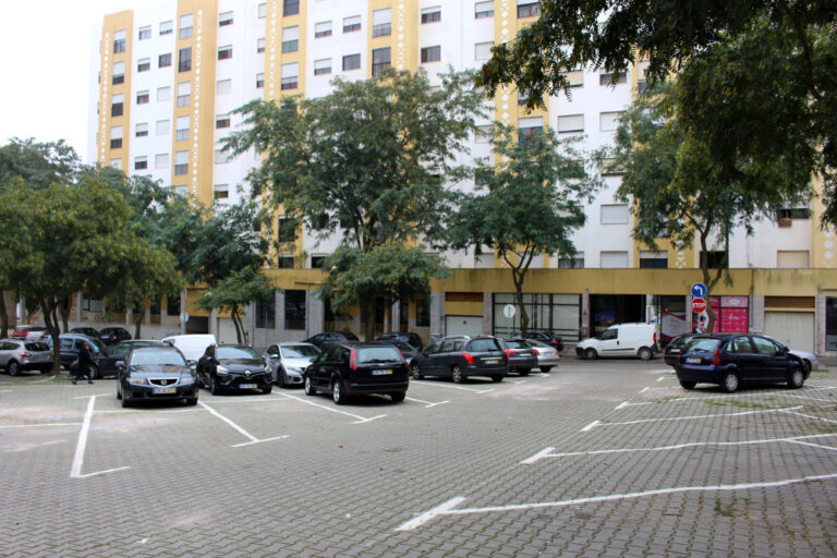 Estacionamento em Monte Belo Norte