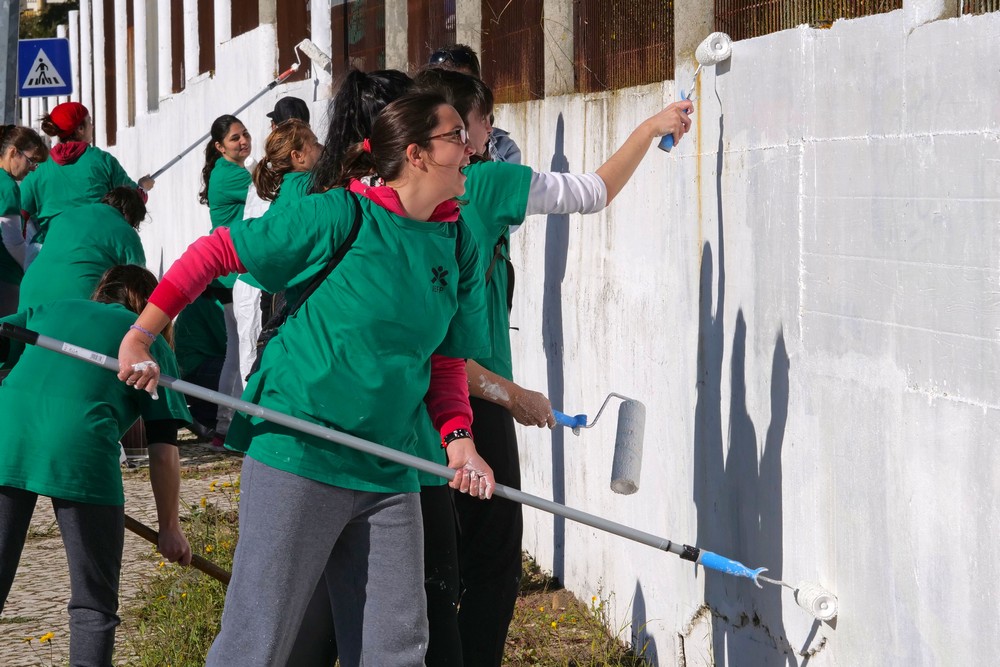 Pintura do muro exterior do quartel dos bombeiros sapadores