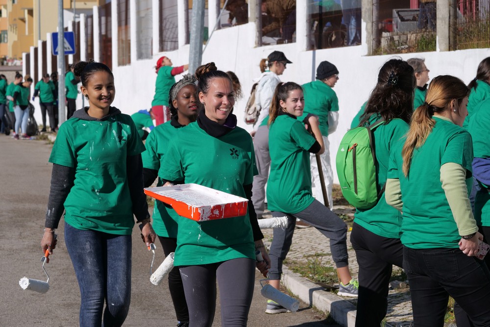 Pintura do muro exterior do quartel dos bombeiros sapadores