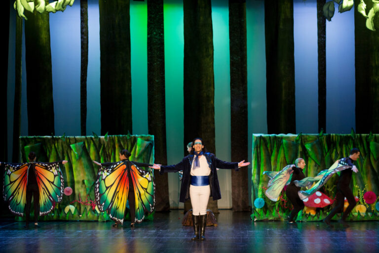 Dona Natureza - Gatem - Dia Mundial do Teatro