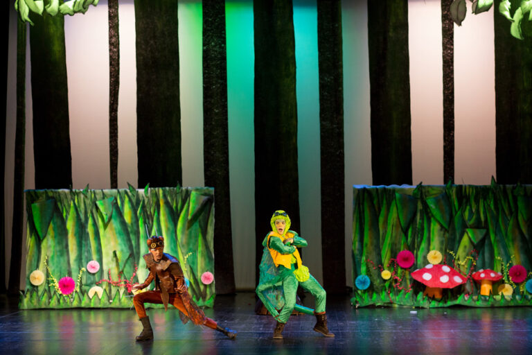 Dona Natureza - Gatem - Dia Mundial do Teatro