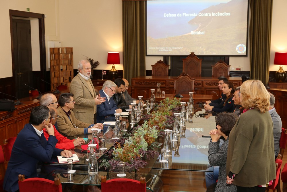 Visita do Observatório Técnico Independente