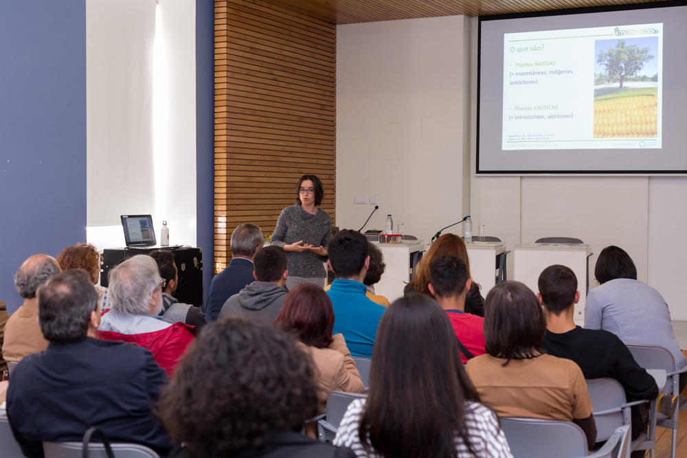 Conferência "À Conversa Sobre Plantas Invasoras" | Investigadora Elisabete Marchante