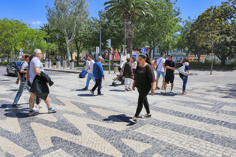 Requalificação de passadeira na Avenida Luísa Todi