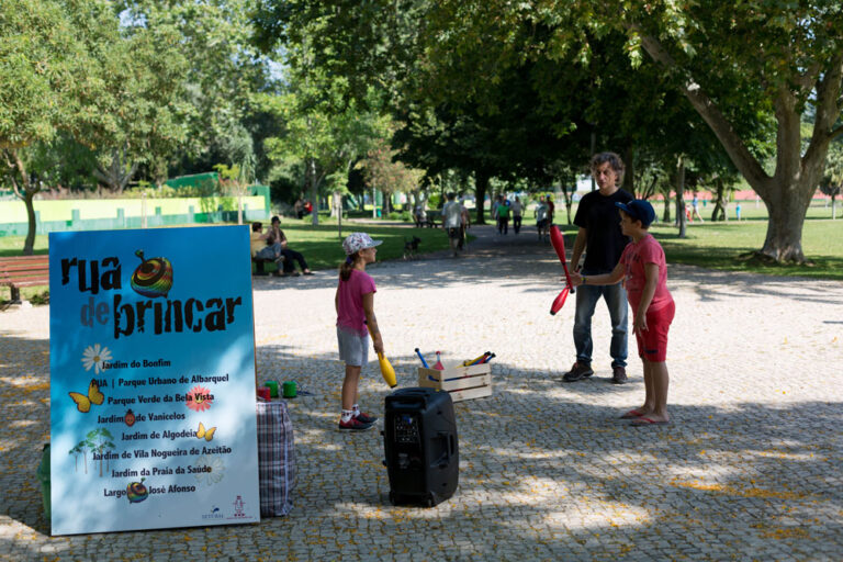 Rua de Brincar - Teatro do Elefante