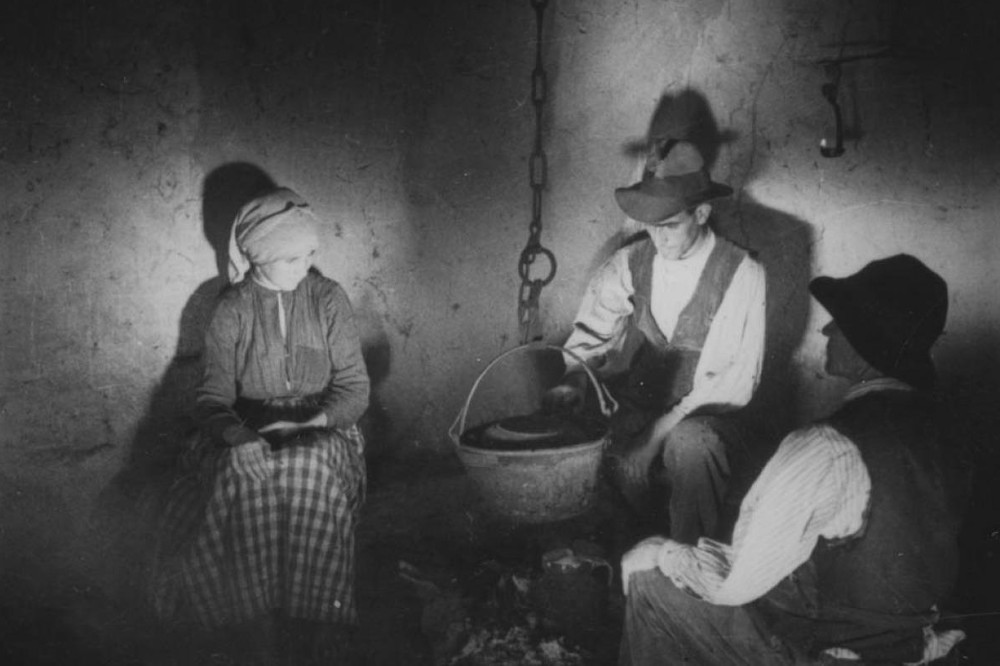 Ciclo "25 X Buñuel" | Las Hurdes - Terra sem Pão