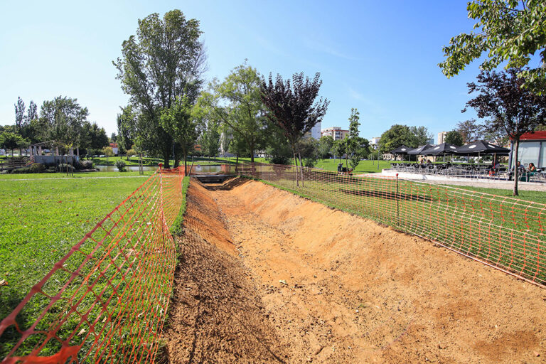 Obras de Regularização do Troço Final da Ribeira da Figueira e Bacias de Retenção - Algodeia