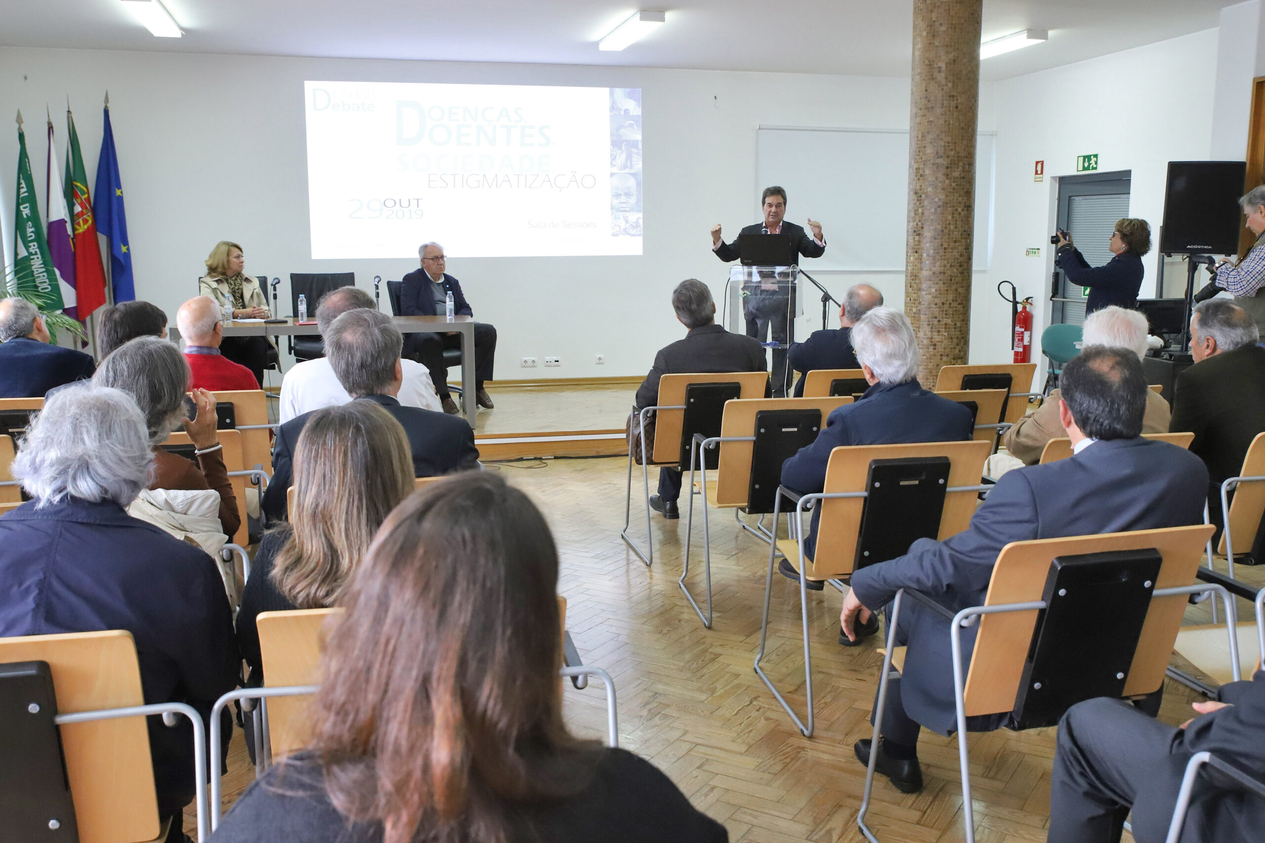 Debate Doenças e Doentes