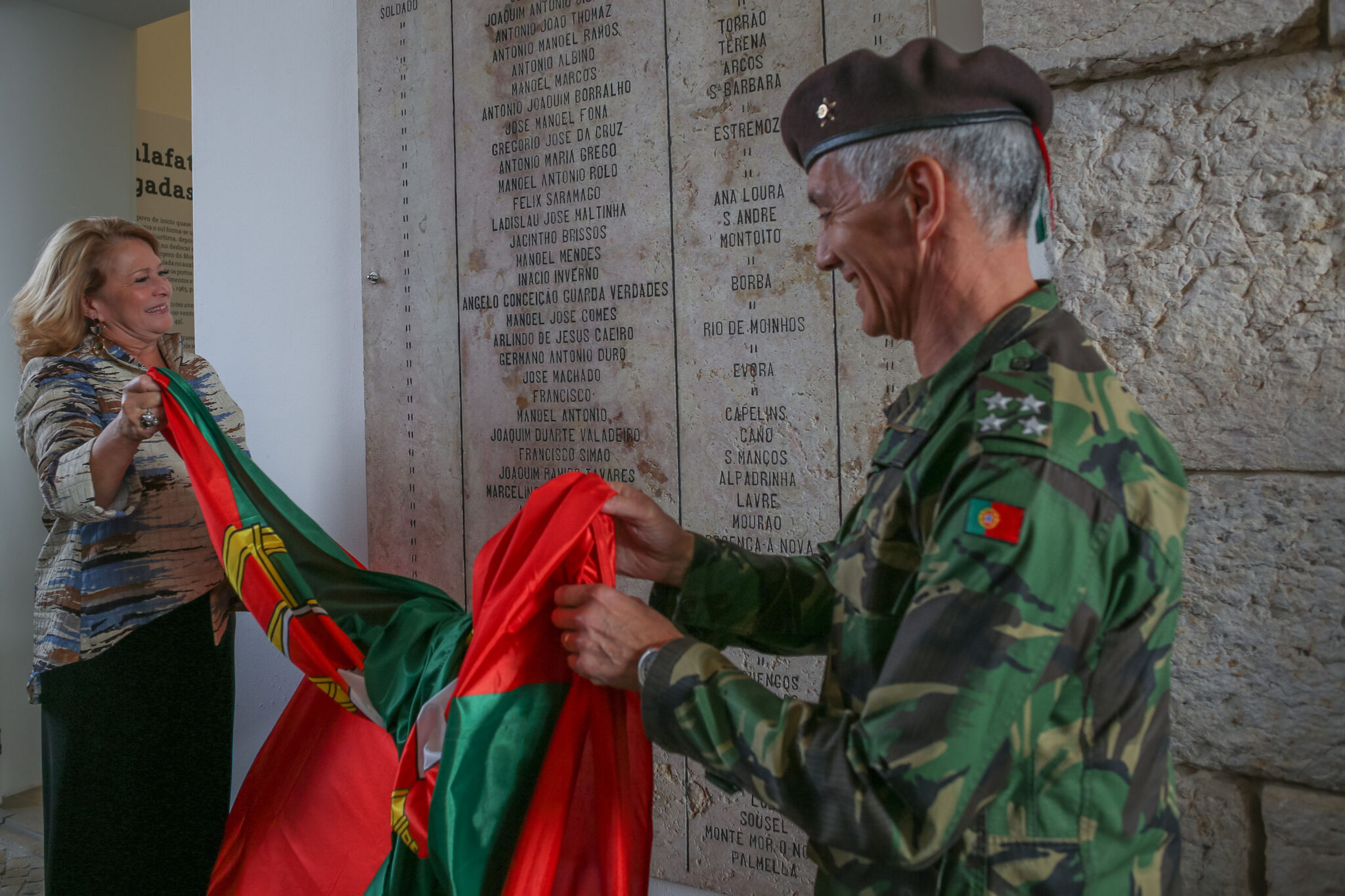 Descerramento de Lápide aos Militares Mortos - Dia do Exército