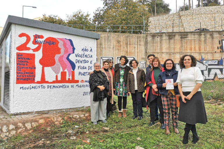 Dia Intenacional da Eliminação da Violência Contra as Mulheres | Pintura de mural | Movimento Democrático de Mulheres