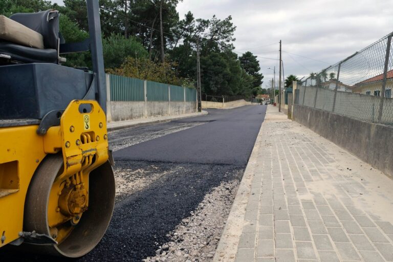 Rua do Areal em Azeitão - asfaltamento