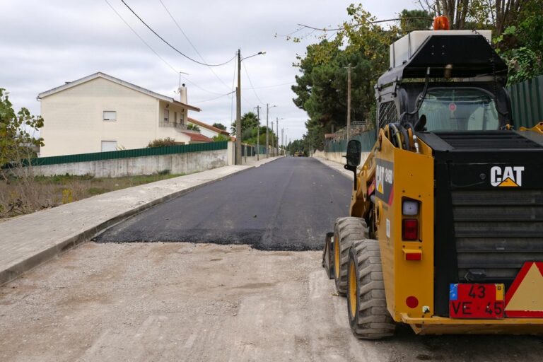 Rua do Areal em Brejos de Azeitão - asfaltamento