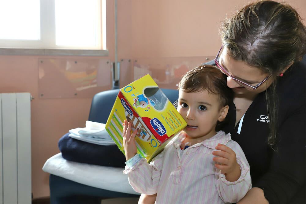Natal Solidário - entrega de presentes no Serviço de Pediatria do HSB
