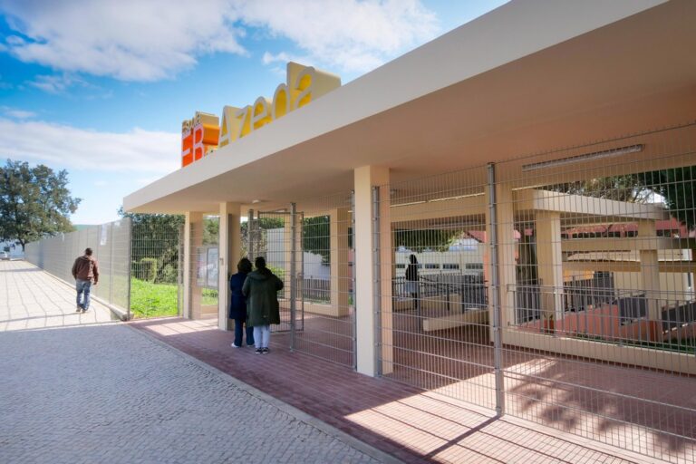 Executivo visita escolas - EB da Azeda