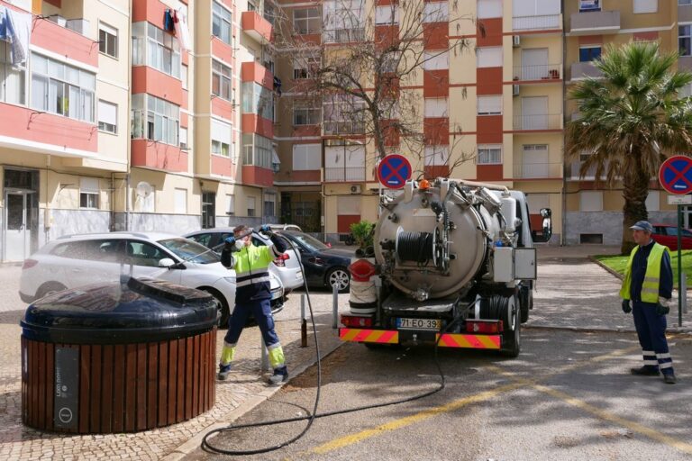 Coronavírus Covid-19 | Reforço higienização de contentores | Bairro do Liceu