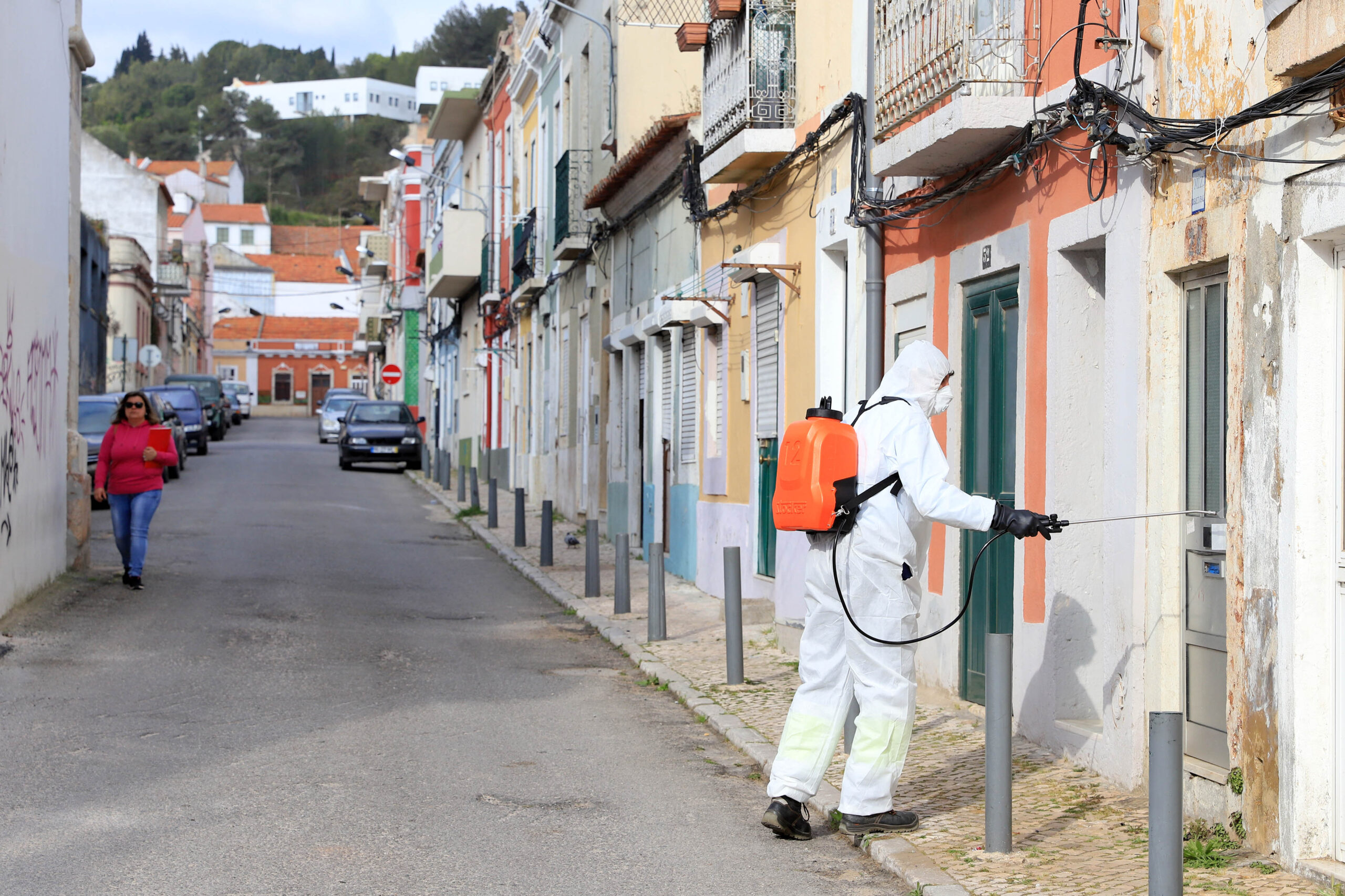 Coronavírus Covid-19 | limpeza e desinfeção | 27 de março | Fonte Nova e Troino