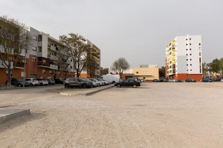 Parque Estacionamento - Vale do Cobro