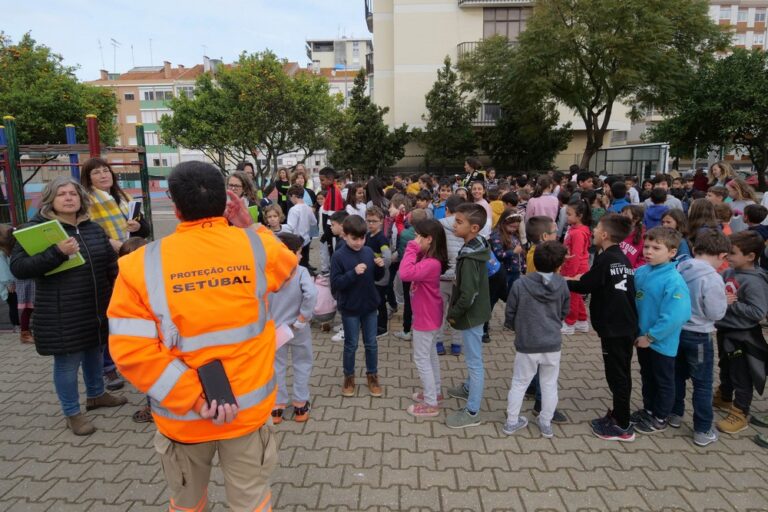 Simulacro Dia Internacional da Proteção Civil - EB dos Arcos
