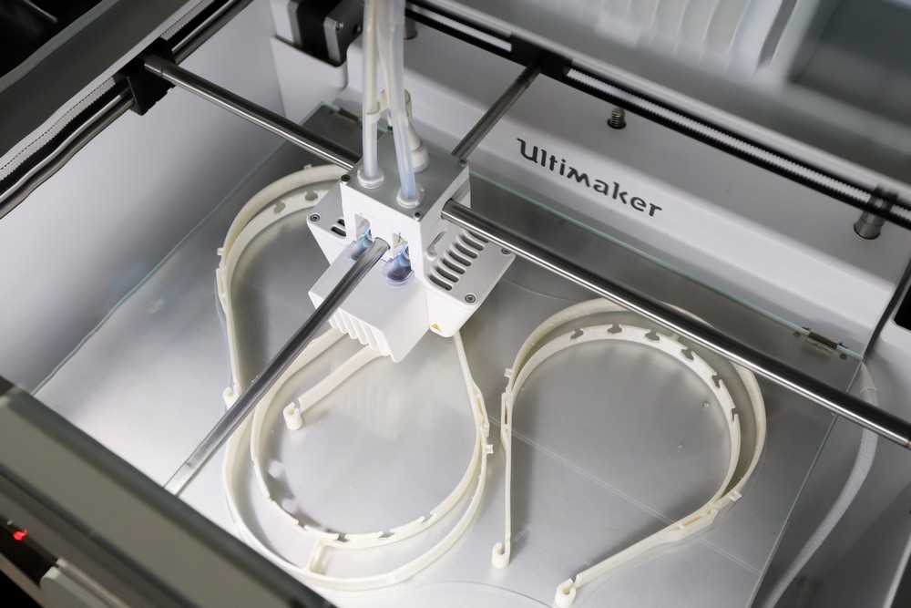 Coronavírus Covid-19 | Fan 3D | empresa produz viseiras