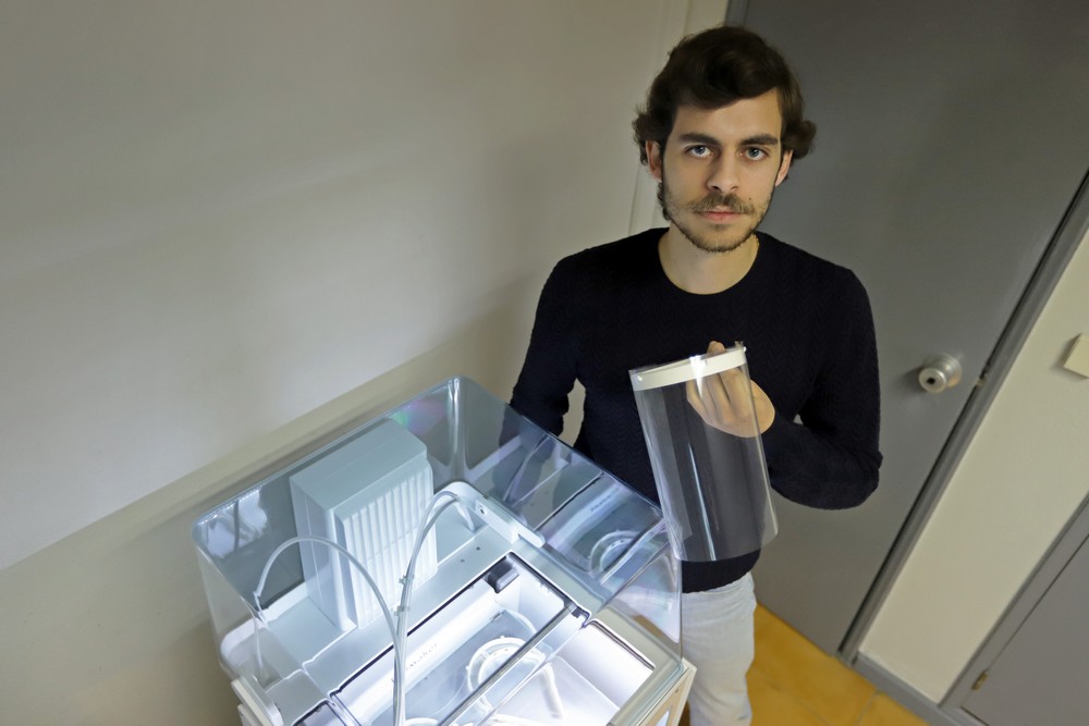 Coronavírus Covid-19 | Fan 3D | empresa produz viseiras