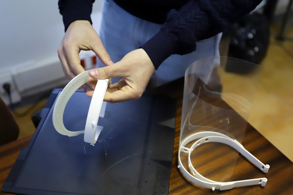 Coronavírus Covid-19 | Fan 3D | empresa produz viseiras