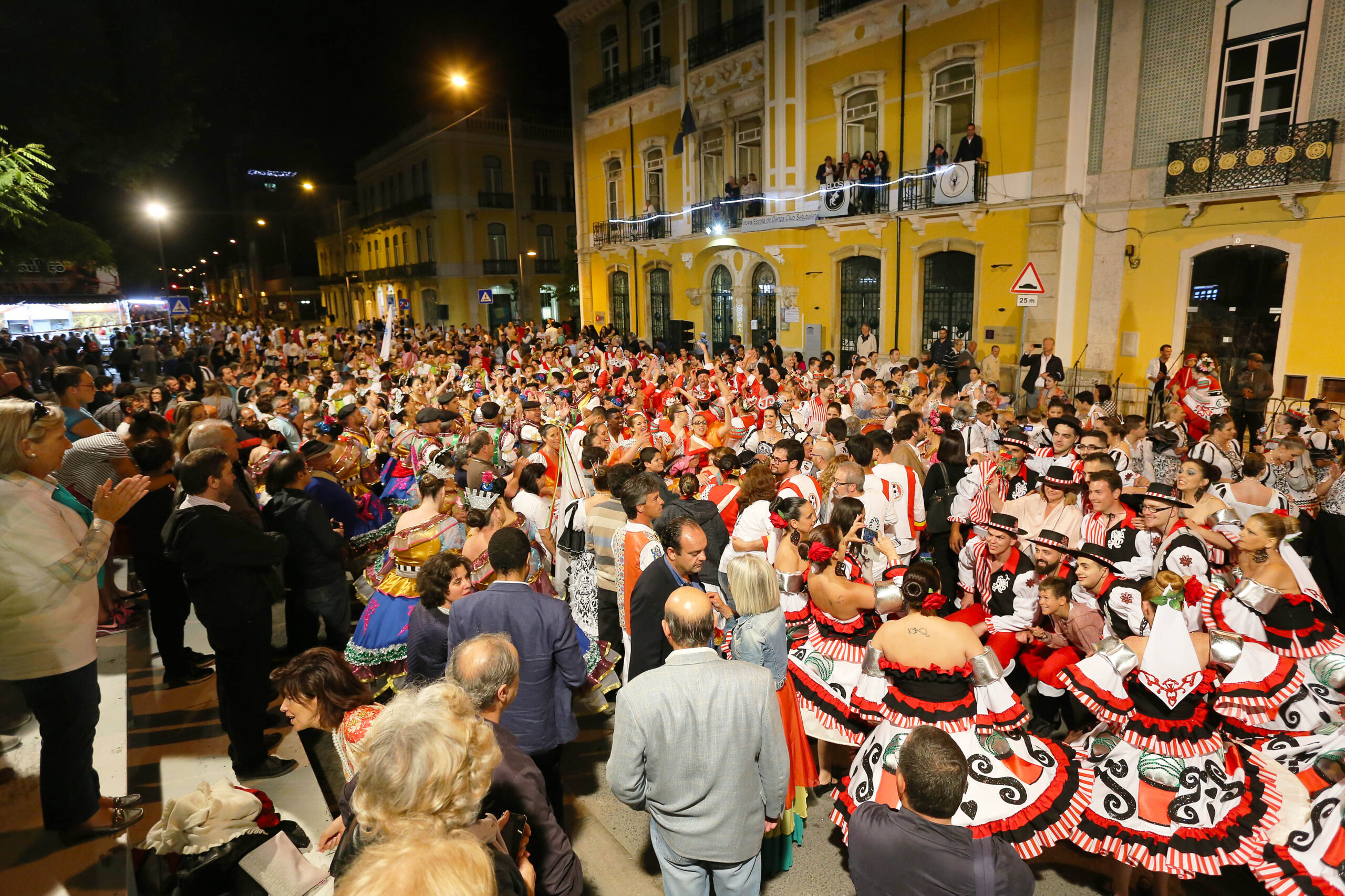 Marchas Populares - Avenida Luisa Todi