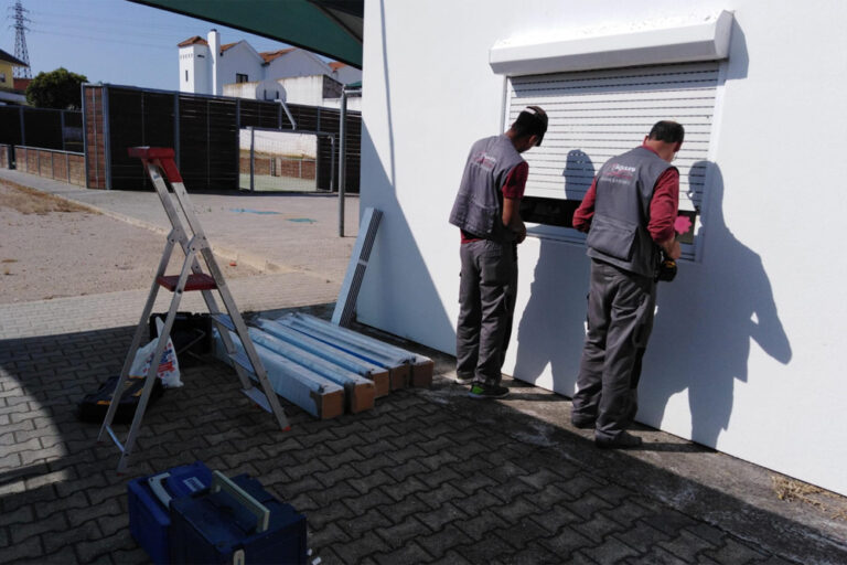 Instalação de estores EB/JI das Manteigadas