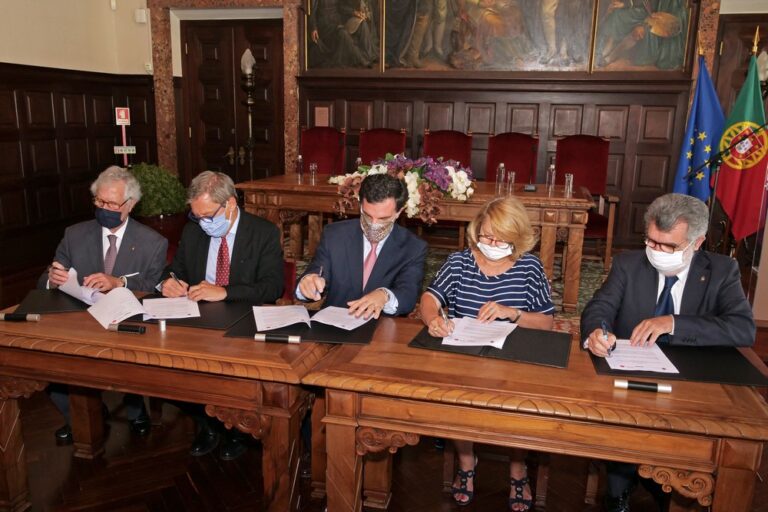 Obras encosta do Forte de São Filipe - Protocolo