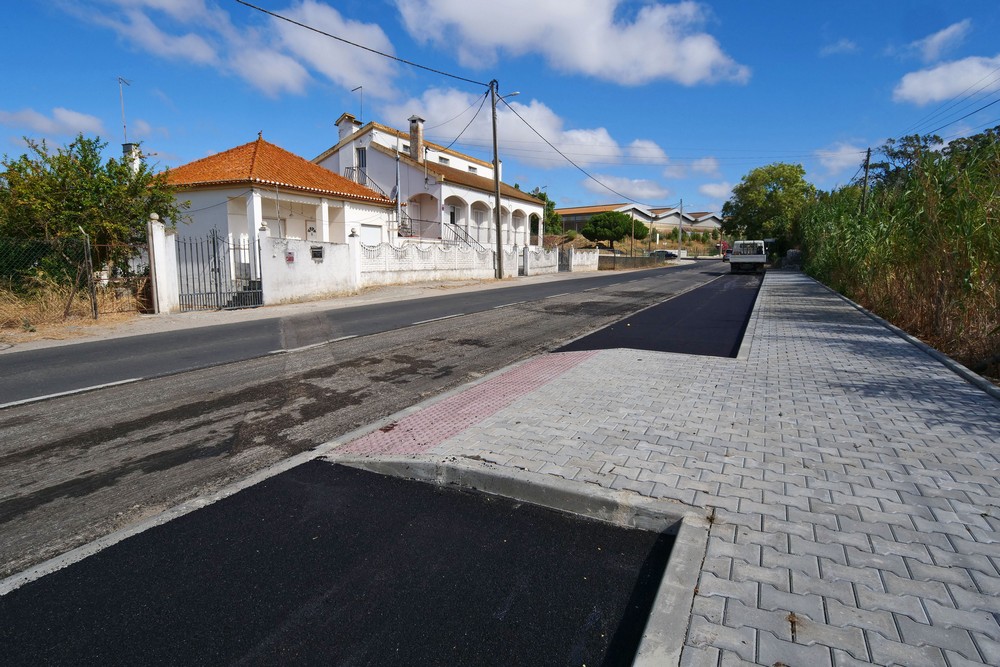 Repavimentação - Estrada Vale da Rosa