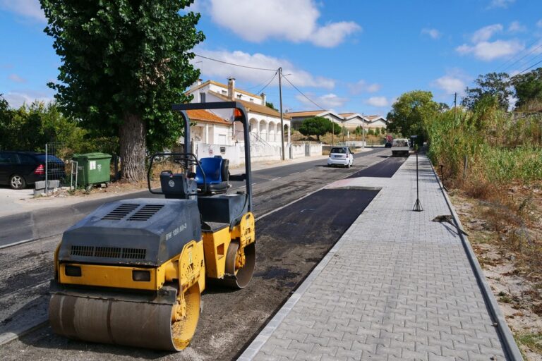 Repavimentação - Estrada Vale da Rosa