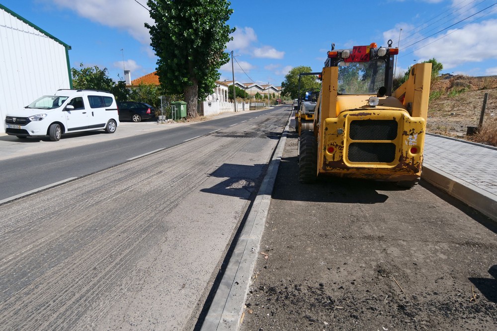 Repavimentação - Estrada Vale da Rosa