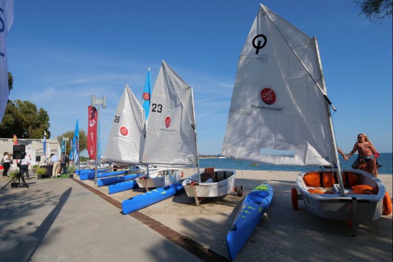 Centro de Formação do Desporto Escolar | Protocolos de cedência de embarcações