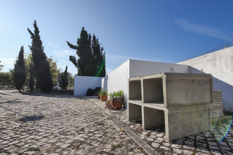 Obras | ampliação do cemitério de Vila Nogueira de Azeitão | novos ossários