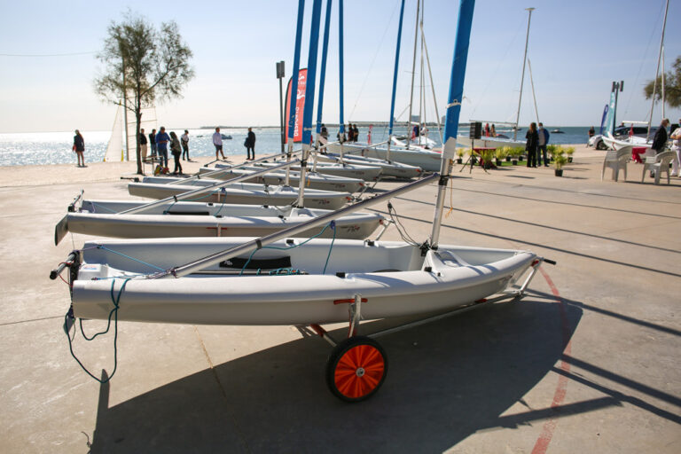 Vela | assinatura de protocolos e entrega de embarcações