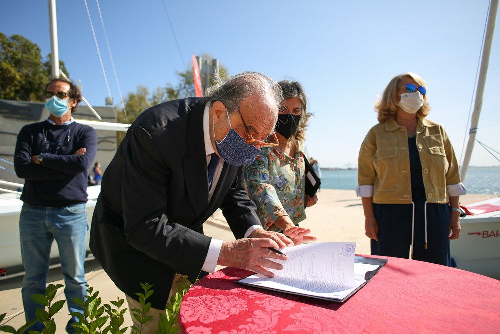 Vela | assinatura de protocolos e entrega de embarcações