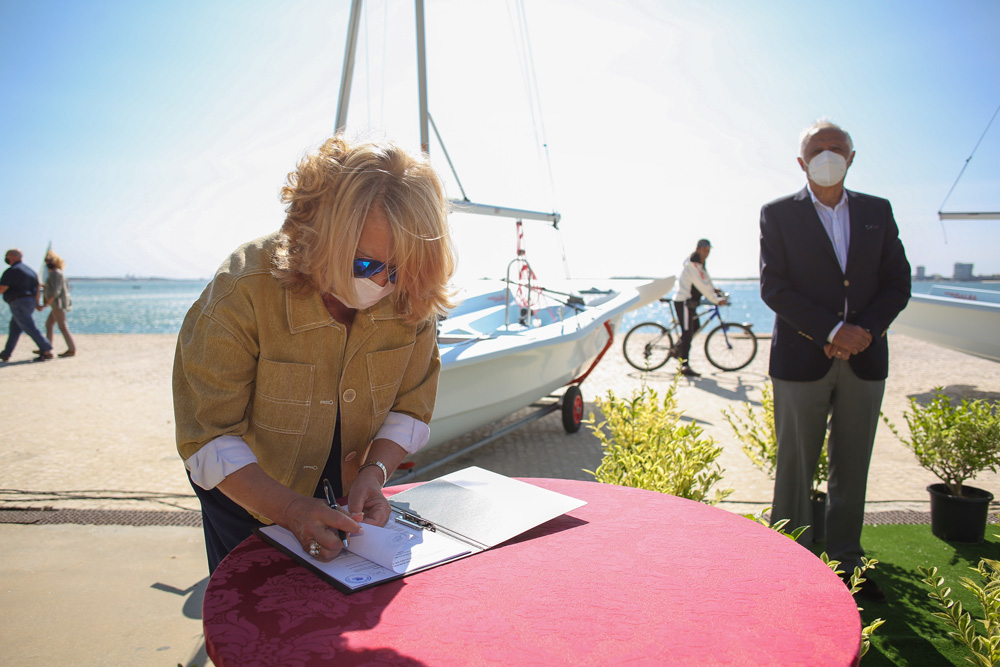 Vela | assinatura de protocolos e entrega de embarcações