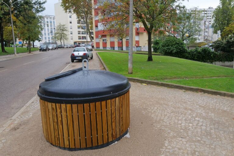 Contentores semienterrados | Monte Belo Sul