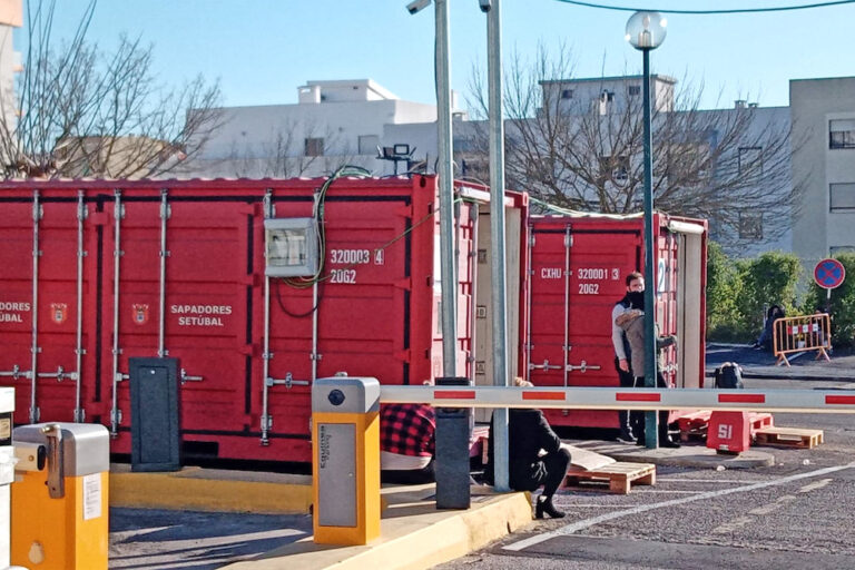 Covid.19 | contentores ampliam zona de espera do ADC do hospital