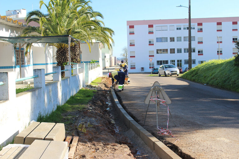 Execução de passeio na Rua Padre José Maria Nunes da Silva