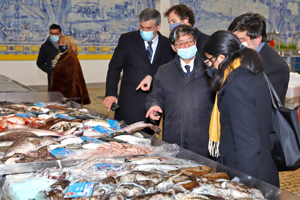 Embaixador do Japão visita Setúbal