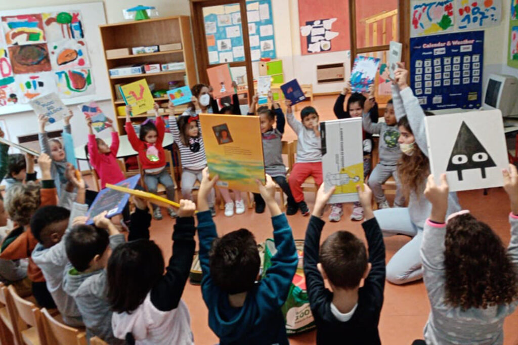 Ir e Vir e Voltar (com os livros) | Programa Municipal de Educação pelas Artes e Ciências Experimentais