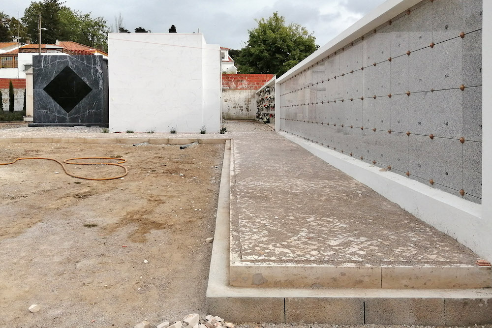 Cemitério da Paz com mais ossários