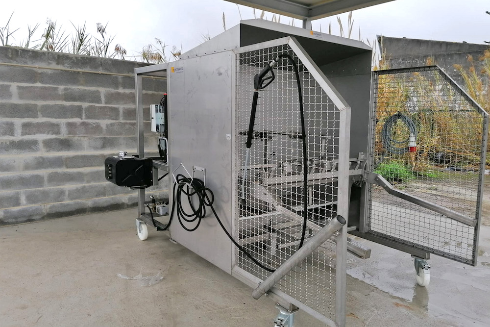 Nova máquina para lavagem de contentores