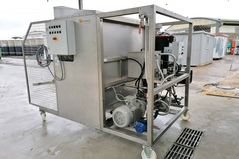 Nova máquina para lavagem de contentores