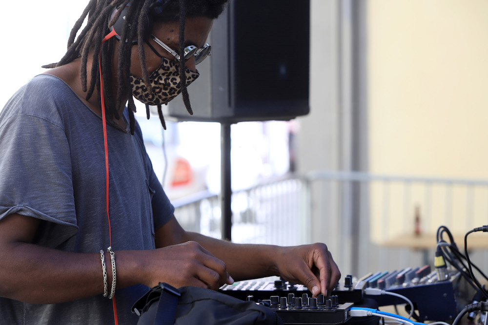 Happy_Fridays_Troino_Associação_Bairro_Cool_2021_15